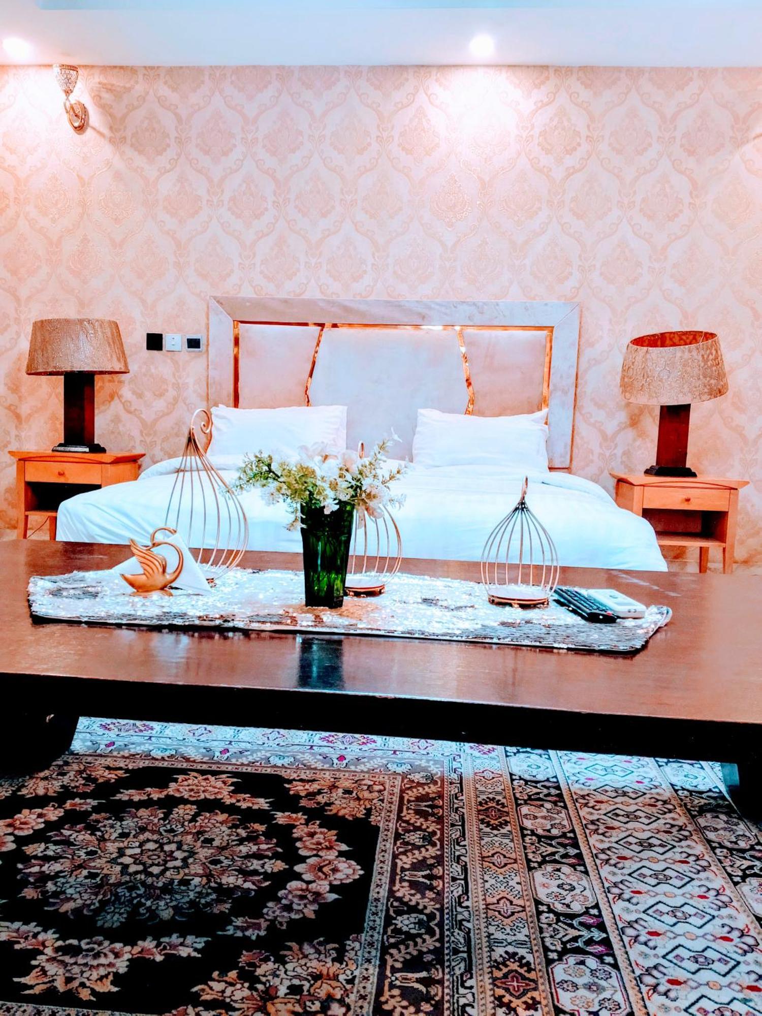 Nuit De Paris Hotel Abuja Luaran gambar
