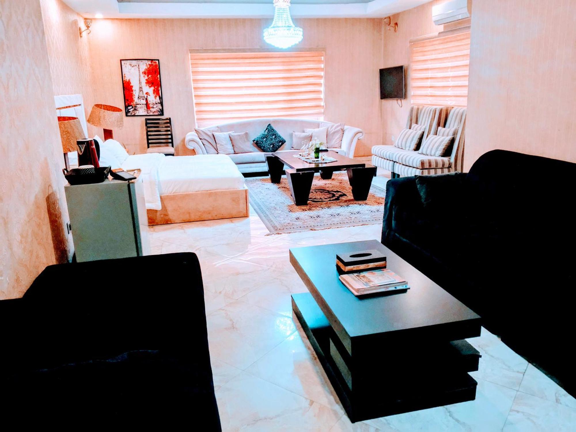 Nuit De Paris Hotel Abuja Luaran gambar