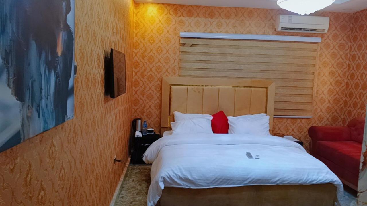 Nuit De Paris Hotel Abuja Luaran gambar