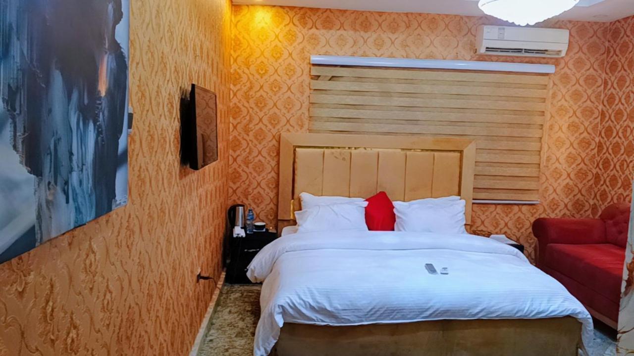 Nuit De Paris Hotel Abuja Luaran gambar