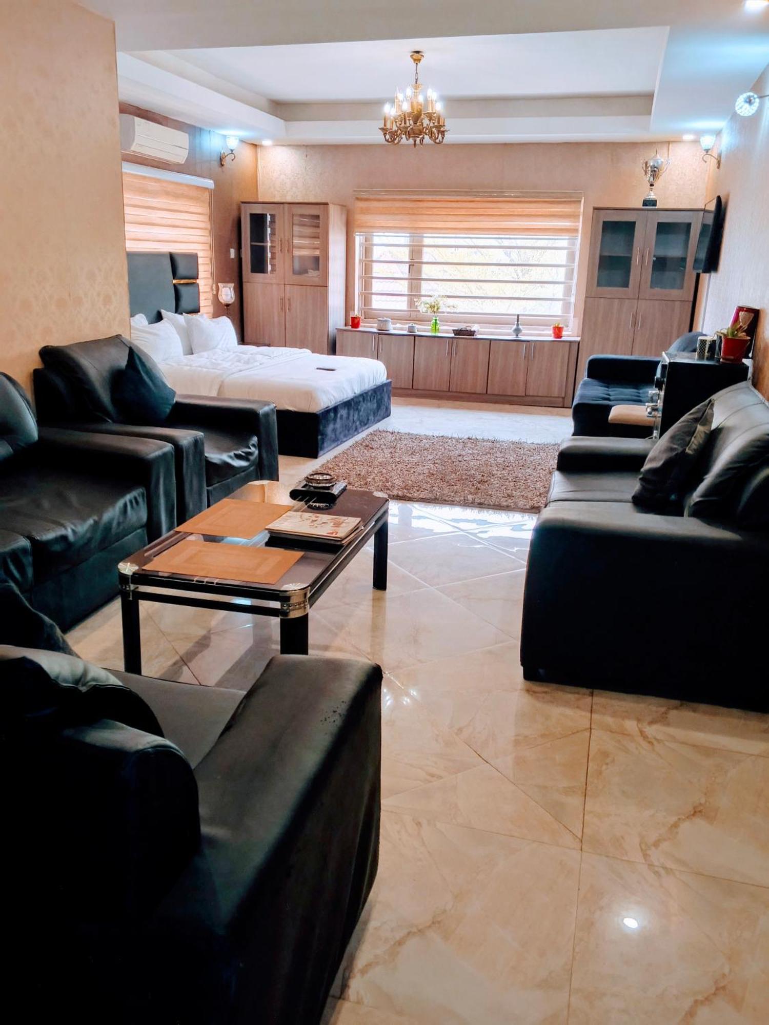 Nuit De Paris Hotel Abuja Luaran gambar
