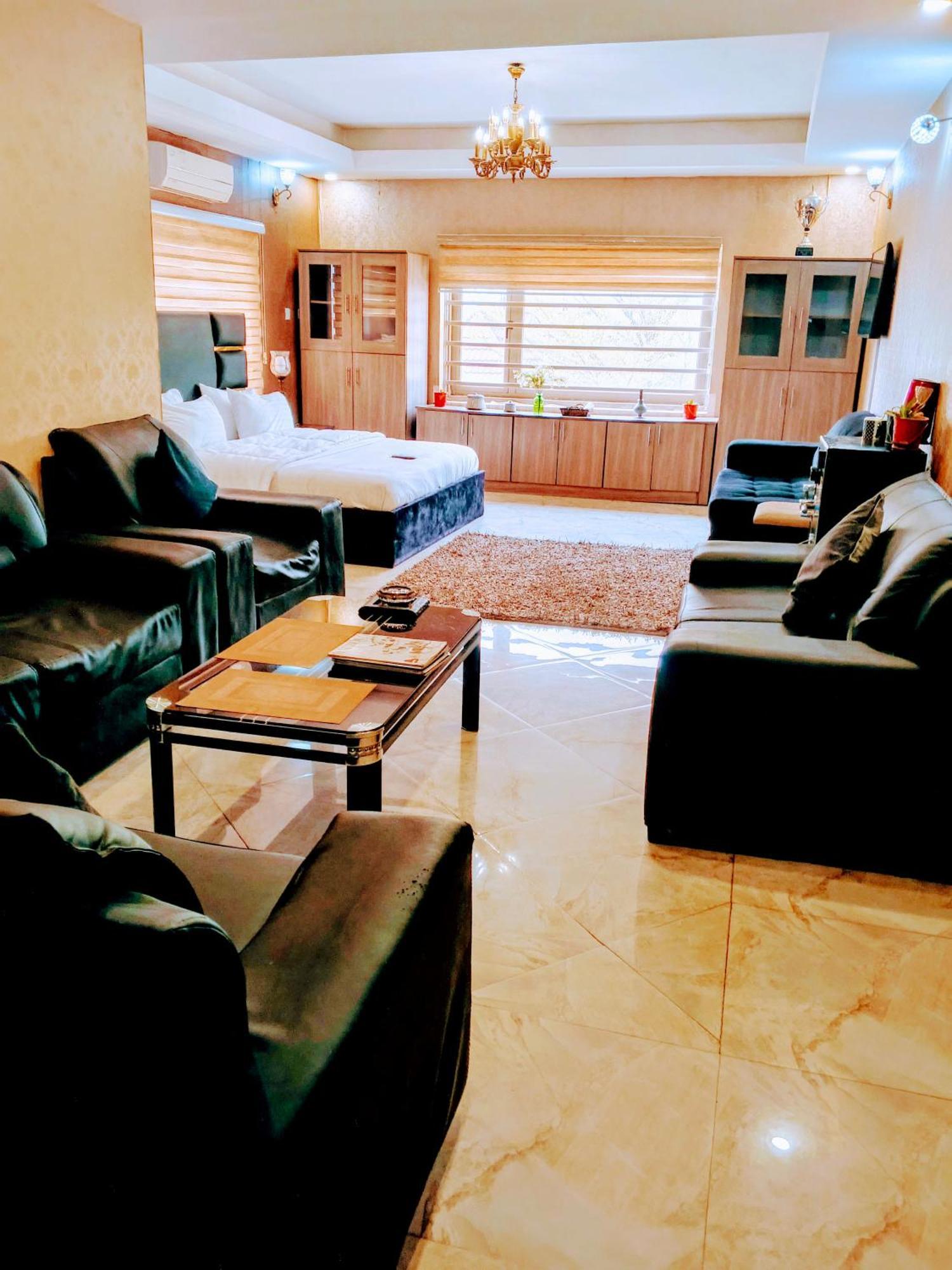 Nuit De Paris Hotel Abuja Luaran gambar